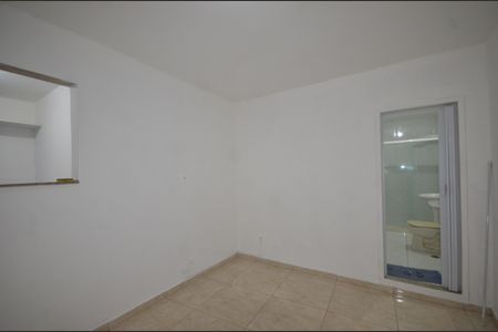 Sala Quarto de kitnet/studio para alugar com 1 quarto, 22m² em Praça Seca, Rio de Janeiro