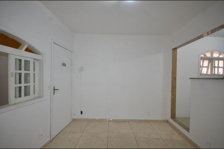 Sala Quarto de kitnet/studio para alugar com 1 quarto, 22m² em Praça Seca, Rio de Janeiro