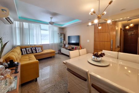 Sala de apartamento à venda com 3 quartos, 110m² em Icaraí, Niterói