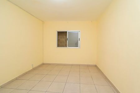 Casa para alugar com 75m², 2 quartos e 2 vagasQuarto 1