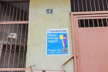 Casa para alugar com 75m², 2 quartos e 2 vagasPlaquinha - Cód. RXQW-686