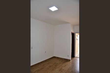 Casa à venda com 150m², 3 quartos e 3 vagasDetalhe - Quarto 02 com Suíte