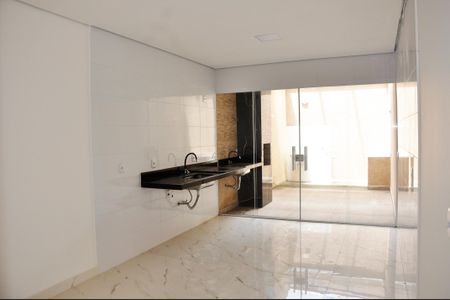 Casa à venda com 150m², 3 quartos e 3 vagasDetalhe - Cozinha