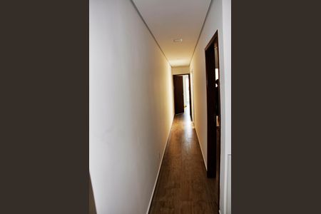 Casa à venda com 150m², 3 quartos e 3 vagasDetalhe - Corredor - Quartos