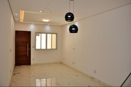 Detalhe - Sala de casa à venda com 3 quartos, 150m² em Vila Guedes, São Paulo