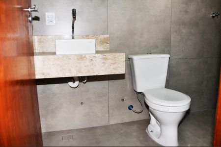 Casa à venda com 150m², 3 quartos e 3 vagasDetalhe - Quarto 02 com Suíte