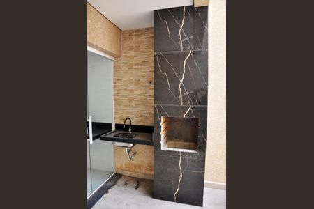 Casa à venda com 150m², 3 quartos e 3 vagasDetalhe - Área de Serviço e Churrasqueira