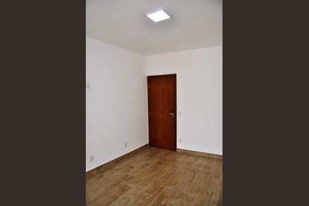 Casa à venda com 150m², 3 quartos e 3 vagasDetalhe - Quarto 02 com Suíte
