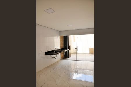 Casa à venda com 150m², 3 quartos e 3 vagasDetalhe - Cozinha