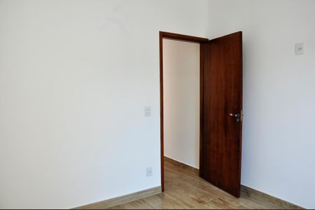 Casa à venda com 150m², 3 quartos e 3 vagasDetalhe - Quarto 01