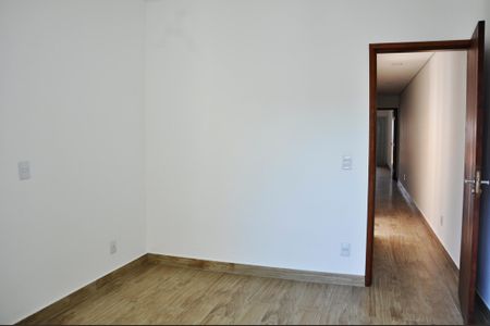 Casa à venda com 150m², 3 quartos e 3 vagasDetalhe - Quarto 01