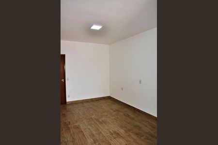 Casa à venda com 150m², 3 quartos e 3 vagasDetalhe - Quarto 02 com Suíte