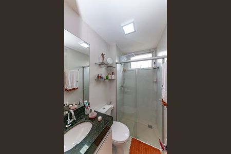 Apartamento à venda com 80m², 2 quartos e 2 vagasBanheiro da Suíte