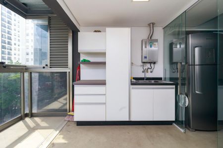 Apartamento à venda com 74m², 1 quarto e 2 vagas Apartamento à venda com 74m², 1 quarto e 2 vagasÁrea de Serviço - Varanda