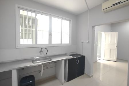 Casa para alugar com 220m², 3 quartos e 2 vagas Casa para alugar com 220m², 3 quartos e 2 vagasCozinha