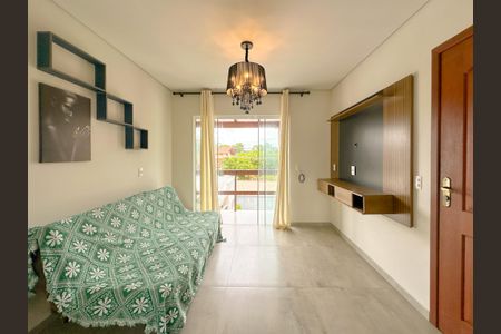 Sala de TV de apartamento para alugar com 2 quartos, 73m² em São João do Rio Vermelho, Florianópolis