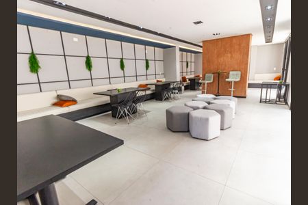 Apartamento para alugar com 38m², 2 quartos e sem vagaÁrea comum - Salão de festas