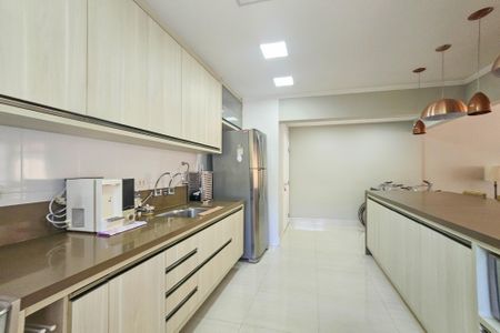 Apartamento para alugar com 140m², 3 quartos e 1 vagacozinha