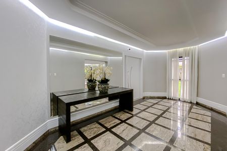 Apartamento à venda com 240m², 4 quartos e 3 vagasHall