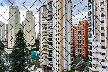 Apartamento à venda com 240m², 4 quartos e 3 vagas Apartamento à venda com 240m², 4 quartos e 3 vagasVista