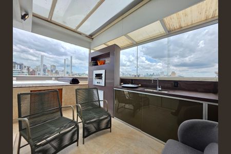 Apartamento à venda com 190m², 4 quartos e 3 vagas Apartamento à venda com 190m², 4 quartos e 3 vagasCobertura