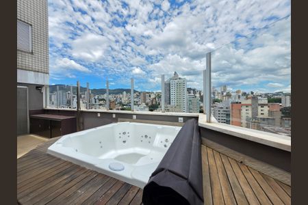 Apartamento à venda com 190m², 4 quartos e 3 vagas Apartamento à venda com 190m², 4 quartos e 3 vagasCobertura