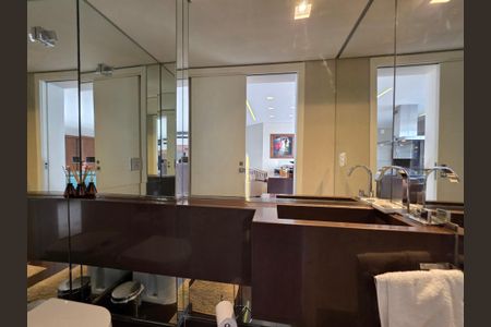 Apartamento à venda com 190m², 4 quartos e 3 vagas Apartamento à venda com 190m², 4 quartos e 3 vagasLavabo