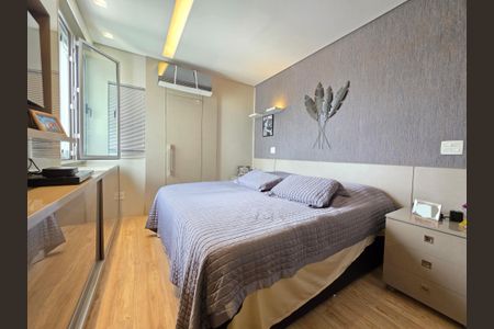 Apartamento à venda com 190m², 4 quartos e 3 vagas Apartamento à venda com 190m², 4 quartos e 3 vagasQuarto Suíte