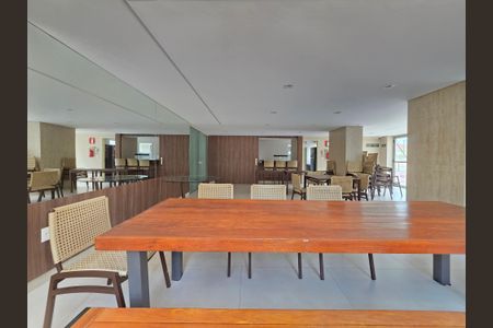 Apartamento à venda com 190m², 4 quartos e 3 vagas Apartamento à venda com 190m², 4 quartos e 3 vagasSalão de festas