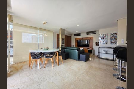 Apartamento à venda com 190m², 4 quartos e 3 vagas Apartamento à venda com 190m², 4 quartos e 3 vagasSala