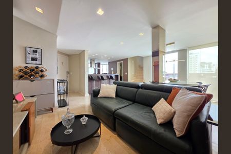 Apartamento à venda com 190m², 4 quartos e 3 vagas Apartamento à venda com 190m², 4 quartos e 3 vagasSala