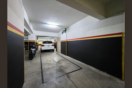 Apartamento à venda com 190m², 4 quartos e 3 vagas Apartamento à venda com 190m², 4 quartos e 3 vagasGaragem