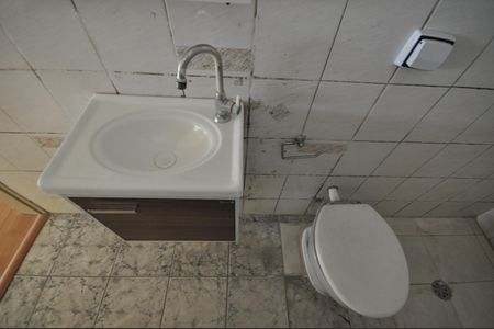 Casa para alugar com 80m², 2 quartos e sem vagaBanheiro 