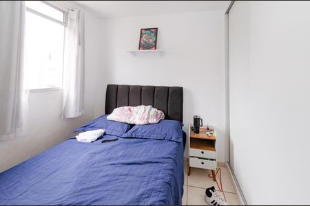Quarto de apartamento à venda com 2 quartos, 53m² em Estrela do Oriente, Belo Horizonte
