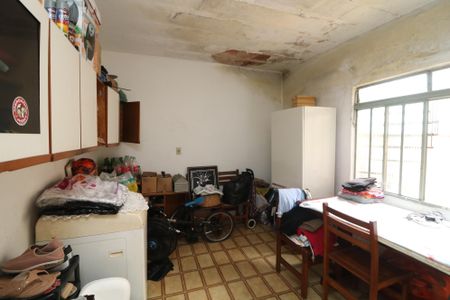 Casa à venda com 170m², 3 quartos e 2 vagasÁrea de Serviço