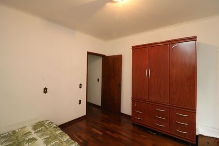 Casa à venda com 170m², 3 quartos e 2 vagasQuarto