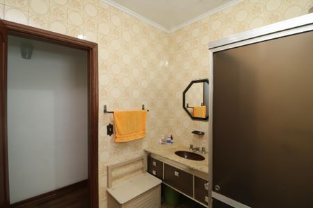 Casa à venda com 170m², 3 quartos e 2 vagasBanheiro