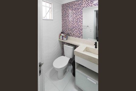 Apartamento à venda com 58m², 2 quartos e 1 vagaBanheiro da Suite