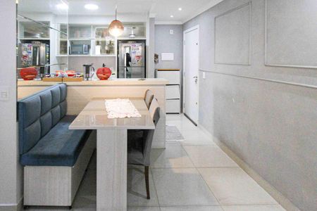 Apartamento à venda com 58m², 2 quartos e 1 vagaSala de jantar