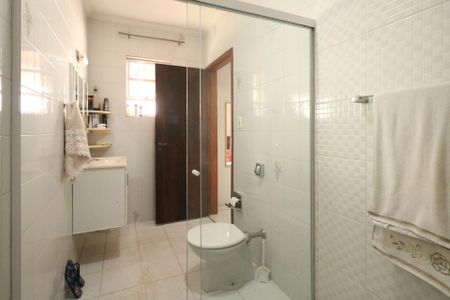 Casa à venda com 241m², 3 quartos e 3 vagasBanheiro da Suíte