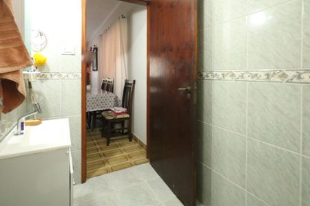 Casa à venda com 241m², 3 quartos e 3 vagasBanheiro 2