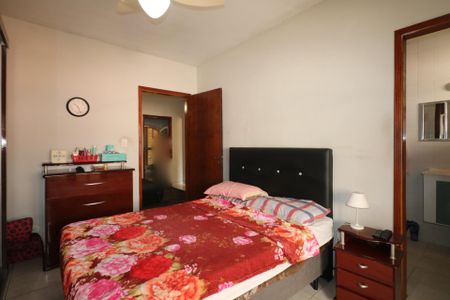 Casa à venda com 241m², 3 quartos e 3 vagasSuíte