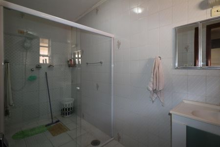 Casa à venda com 241m², 3 quartos e 3 vagasBanheiro da Suíte