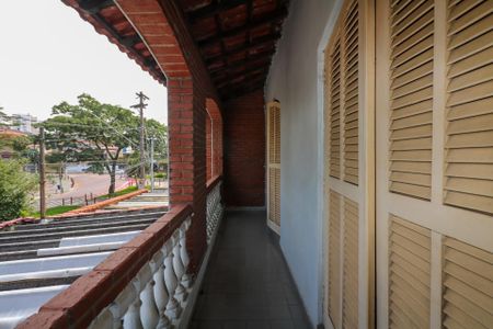 Casa à venda com 241m², 3 quartos e 3 vagasVaranda Quarto 1 e Quarto 2