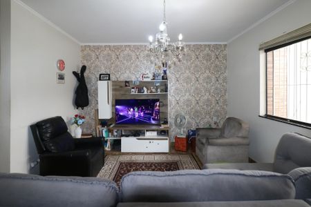 Casa à venda com 241m², 3 quartos e 3 vagasSala