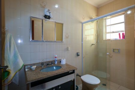 Casa à venda com 241m², 3 quartos e 3 vagasBanheiro