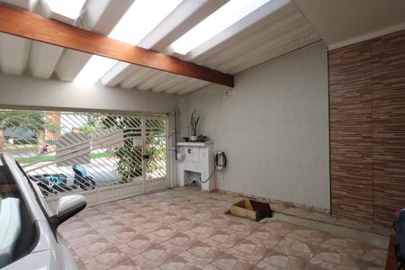 Casa à venda com 241m², 3 quartos e 3 vagasGaragem