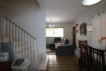 Casa à venda com 241m², 3 quartos e 3 vagasSala