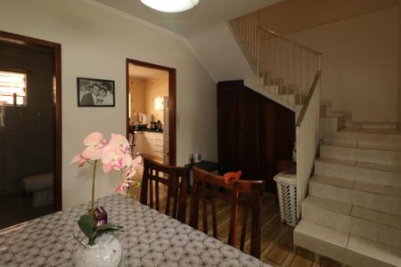 Casa à venda com 241m², 3 quartos e 3 vagasSala