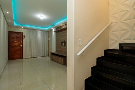 Casa para alugar com 135m², 3 quartos e 2 vagasSala